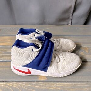 Nike Kyrie 2 usa size 4Y